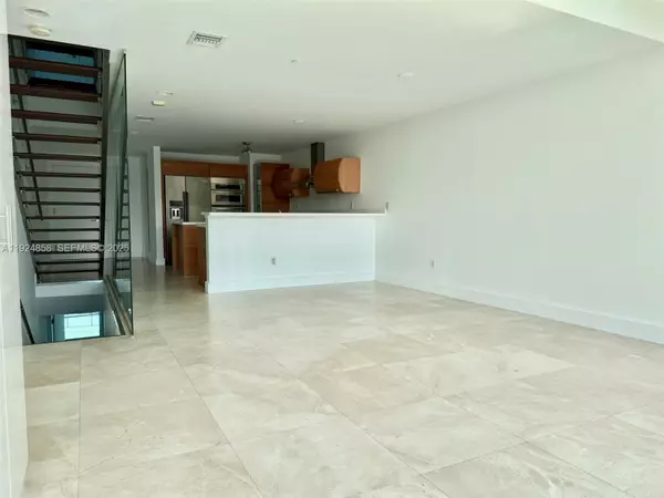 Aventura, FL 33180,2950 NE 188th St #525