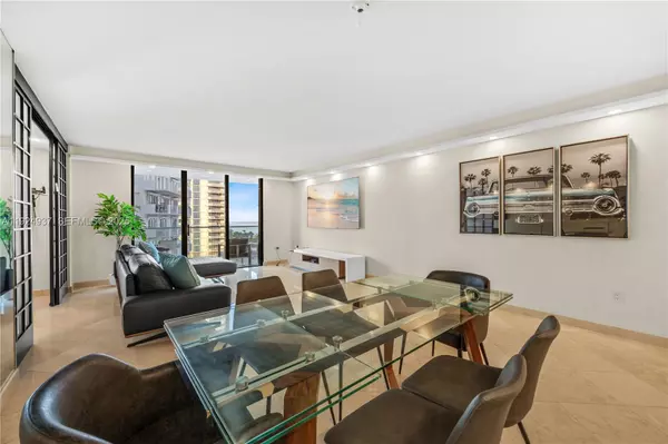 Bal Harbour, FL 33154,9801 Collins Ave #10G