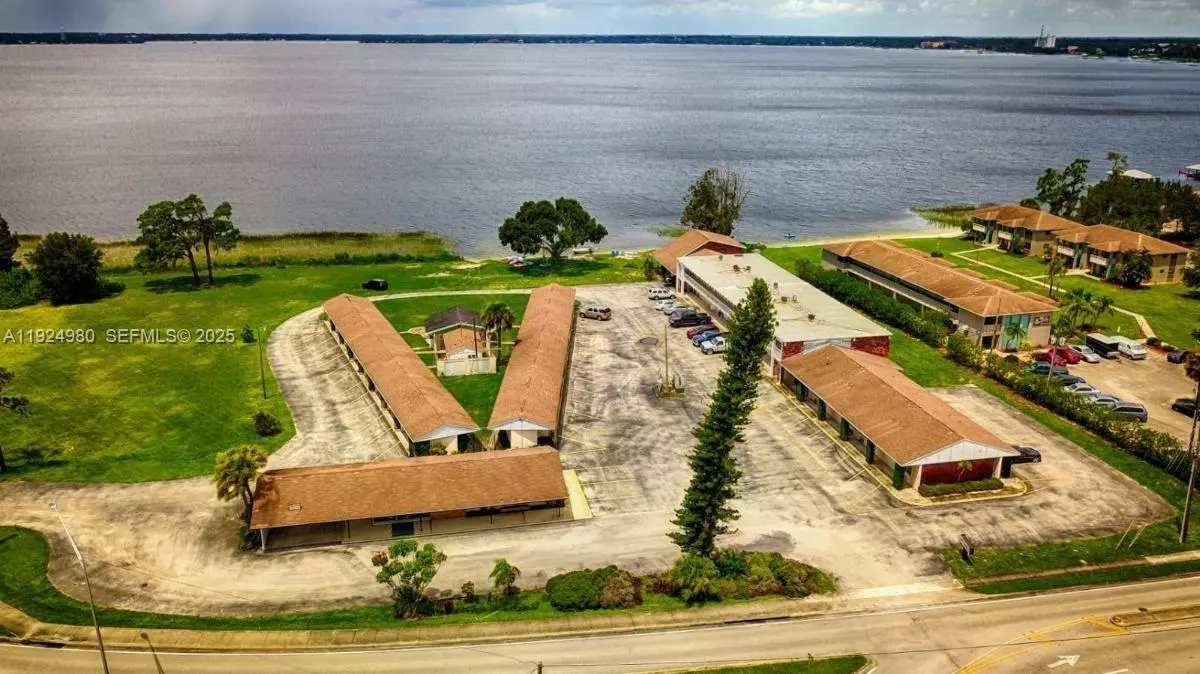 Sebring, FL 33870,1001 LAKEVIEW DRIVE