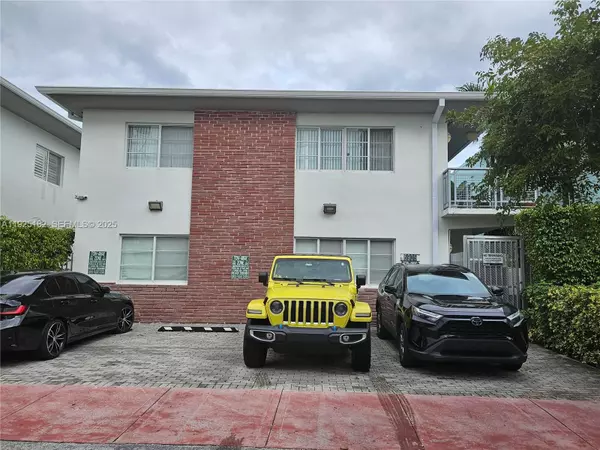 6905 Bay Dr #16, Miami Beach, FL 33141