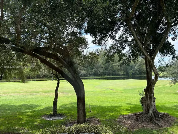 1000 SW 125th Ave #214N, Pembroke Pines, FL 33027