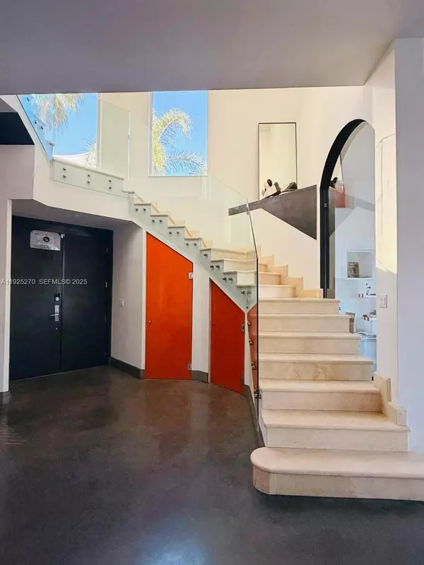 Aventura, FL 33180,21025 NE 38th Ave #81