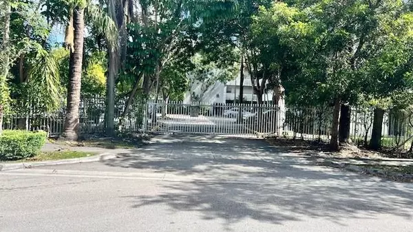 Palmetto Bay, FL 33157,17255 SW 95th Ave #350