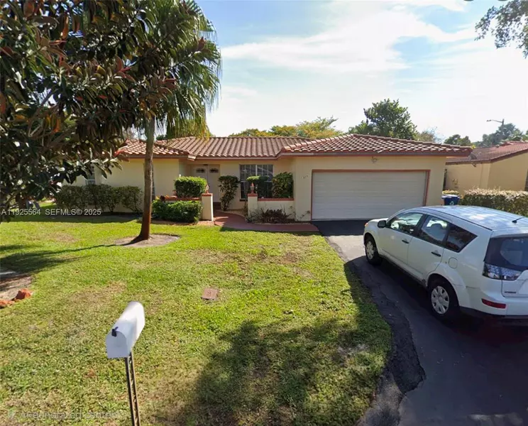 1327 NW 87th Ter, Coral Springs, FL 33071
