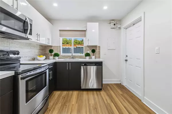 Miami, FL 33155,3240 SW 69th Ave #2