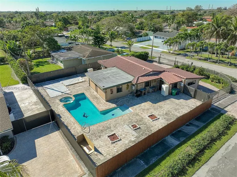 9940 SW 72nd St, Miami, FL 33173