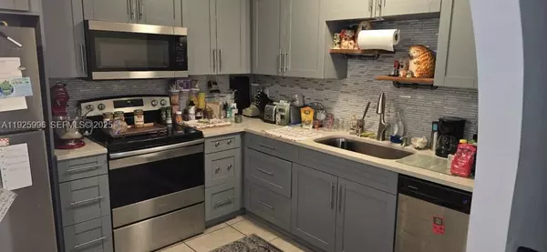 Fort Myers, FL 33903,4789 ORANGE GROVE BLVD #5