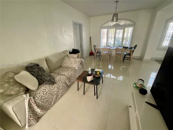 Fort Lauderdale, FL 33301,1612 NE 2nd Ct #1612