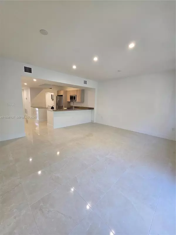 Dania Beach, FL 33314,5505 W Oak Way #5505