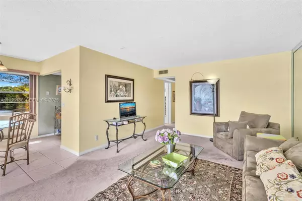 Deerfield Beach, FL 33442,117 Westbury E #117