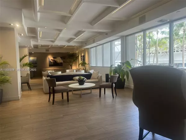 Miami Beach, FL 33139,100 Lincoln Rd #430