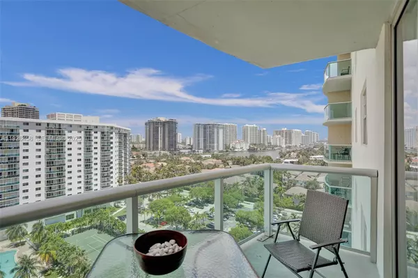 Sunny Isles Beach, FL 33160,19370 Collins Ave #1504
