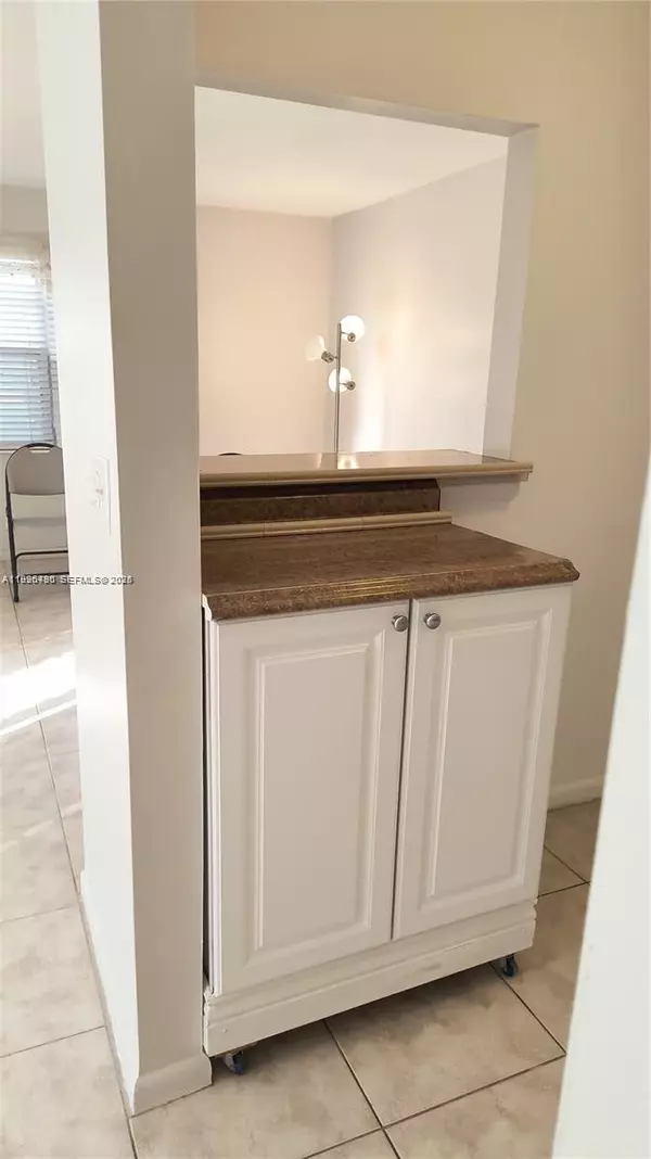 West Palm Beach, FL 33417,53 Coventry C #53