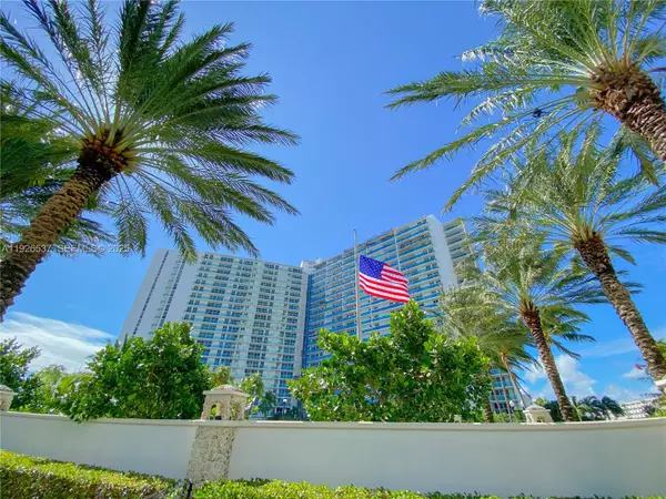 Sunny Isles Beach, FL 33160,100 Bayview Dr #1506