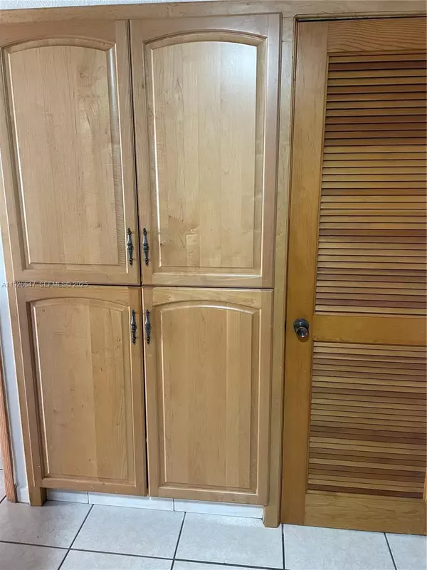 Miami, FL 33165,4635 SW 95th Ave