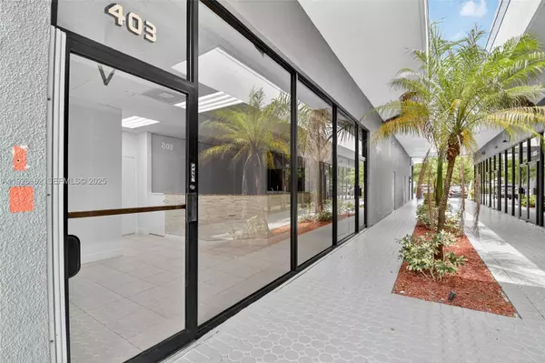 Sunrise, FL 33351,3801 N University Dr #402