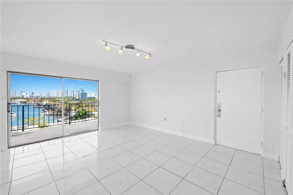 16508 NE 26th Ave #601, North Miami Beach, FL 33160