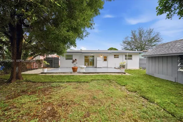 Hollywood, FL 33024,3330 N 72nd Ter