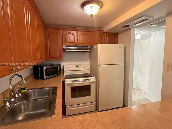 Hollywood, FL 33023,5855 Washington St #91