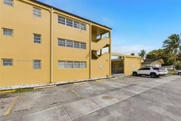 Hialeah, FL 33013,465 E 28th St #24