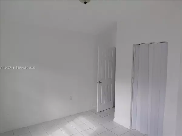 Miami, FL 33142,3171 NW 28th St #1