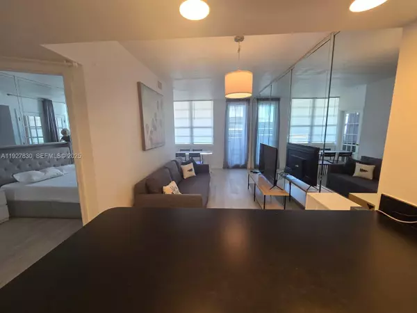 Miami Beach, FL 33139,100 Lincoln Rd #1227