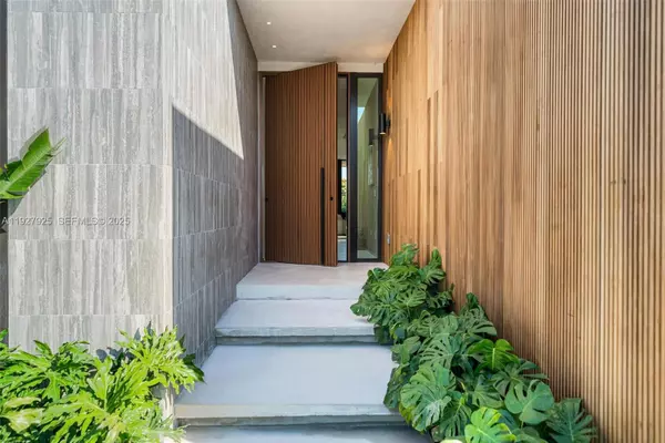 Surfside, FL 33154,8935 Froude Ave