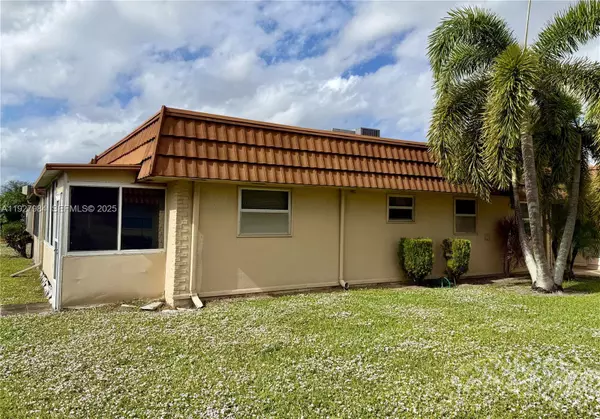 Delray Beach, FL 33446,293 Seville M #293