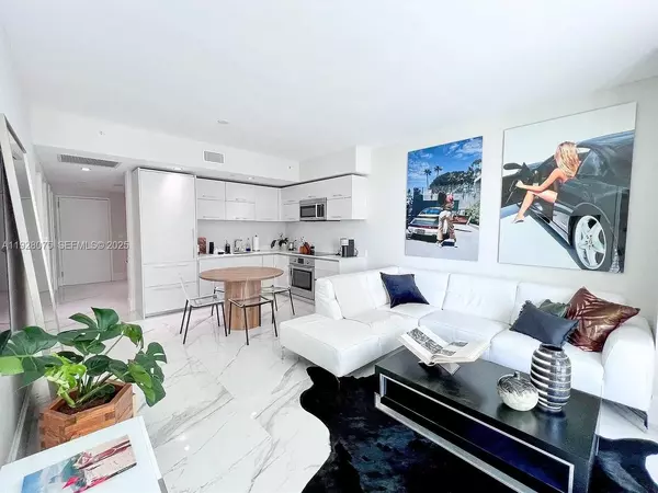 1300 S Miami Ave #2508, Miami, FL 33130