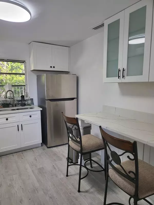 Coral Gables, FL 33146,4807 Ponce De Leon Blvd #1