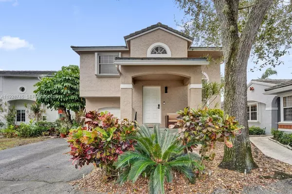 805 NW 98th Ave, Plantation, FL 33324