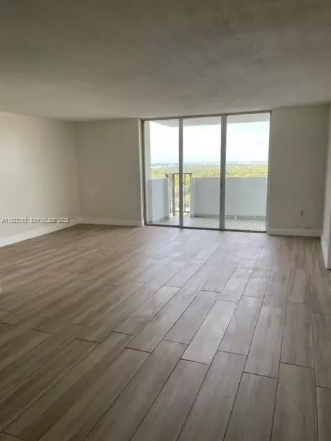 Aventura, FL 33160,2750 NE 183rd St #2504