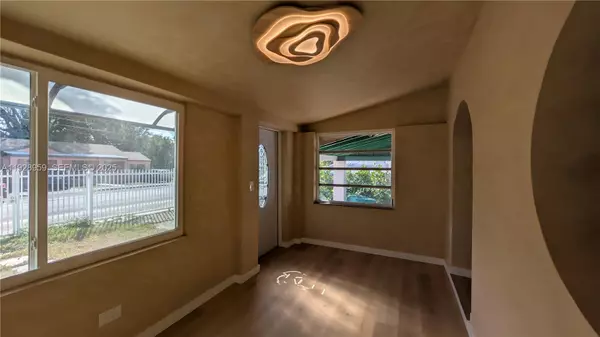 Miami, FL 33142,1431 NW 26th St