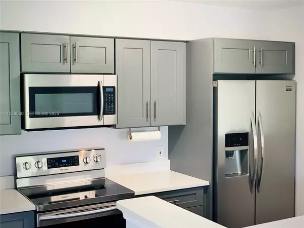 West Palm Beach, FL 33409,4131 San Marino Blvd #206