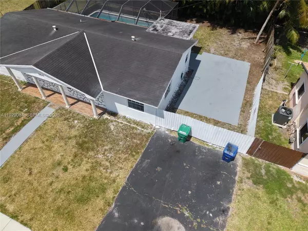 Miami Gardens, FL 33169,20570 NW 1st Ct