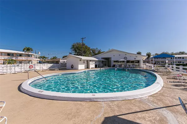 Hallandale Beach, FL 33009,815 SW 10th Ter #3V