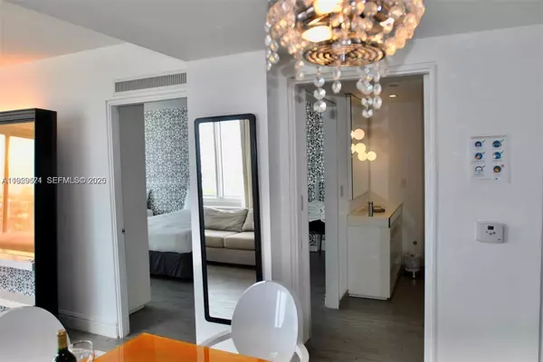 Miami Beach, FL 33139,1100 West Ave #PH 1601