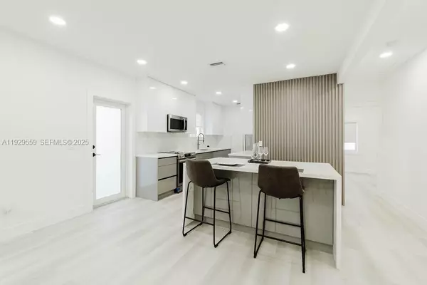 Miami, FL 33145,2101 SW 16th Ter