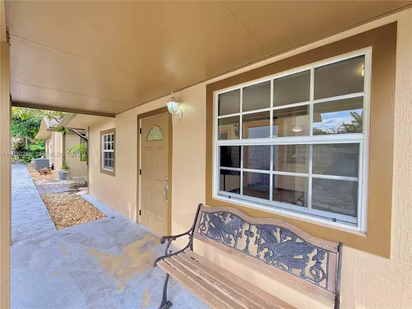 1001 NW 23rd Ct #Rear, Miami, FL 33125