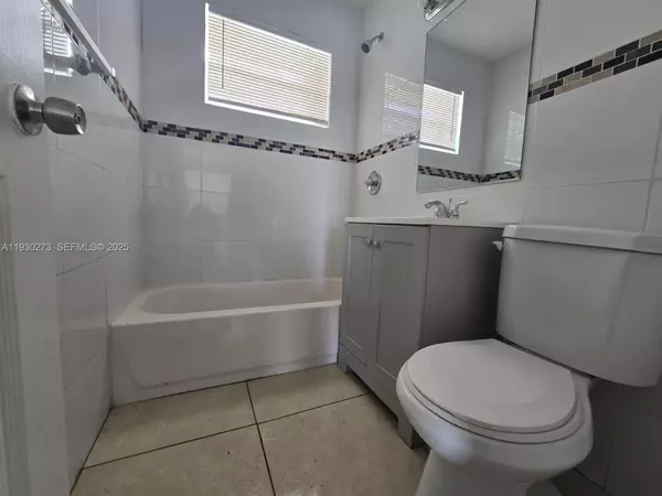 Hallandale Beach, FL 33009,609 NW 7th Ave #12