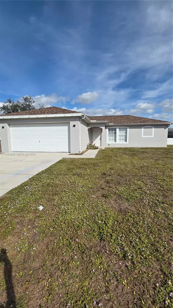 Cape Coral, FL 33909,411 NE JUANITA PL #411