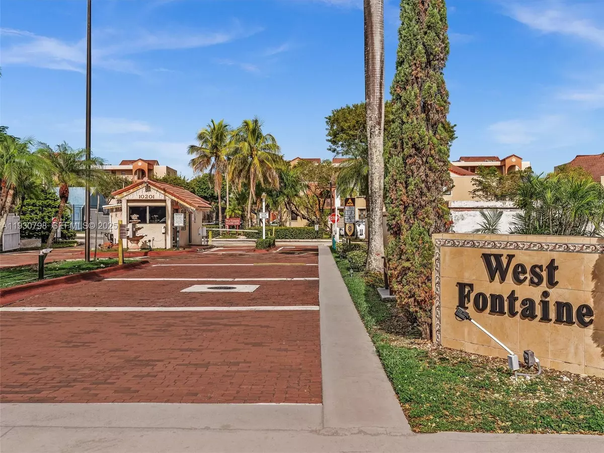 Miami, FL 33172,10241 NW 9th St Cir #204-5