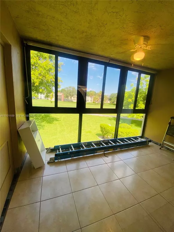 Margate, FL 33063,7331 NW 18th St #204