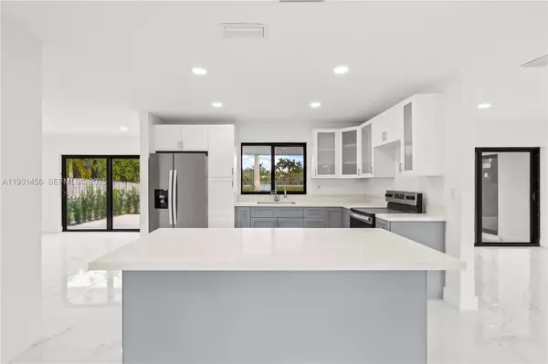 Pembroke Pines, FL 33024,8631 NW 24th Court