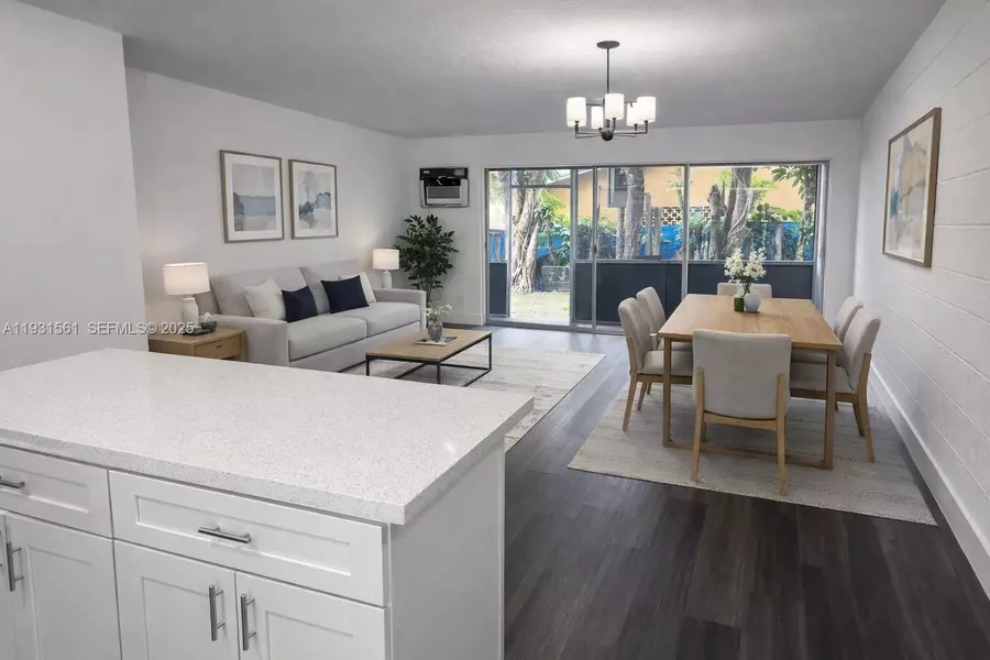 638 NE 166th St #4, Miami, FL 33162