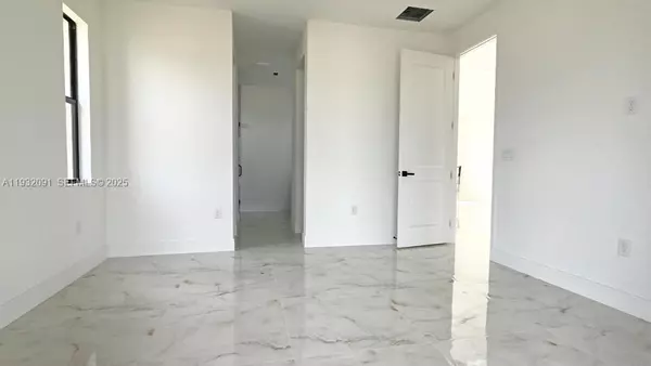 La Belle, FL 33935,5012 TRADEWINGS