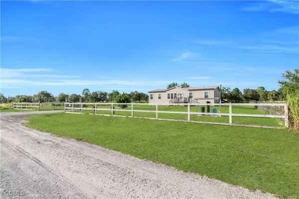 La Belle, FL 33935,7824 8TH PL