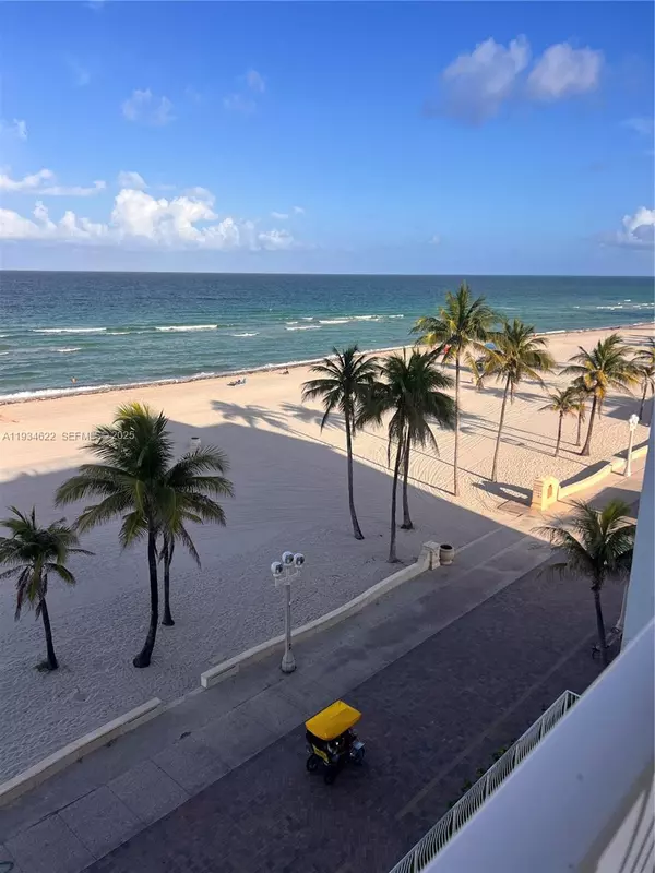 300 Oregon St #506, Hollywood, FL 33019