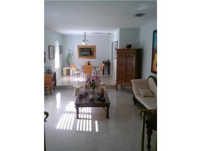 South Miami, FL 33143,7301 SW 68 CT