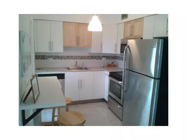 Deerfield Beach, FL 33441,777 SE 2ND AV #203